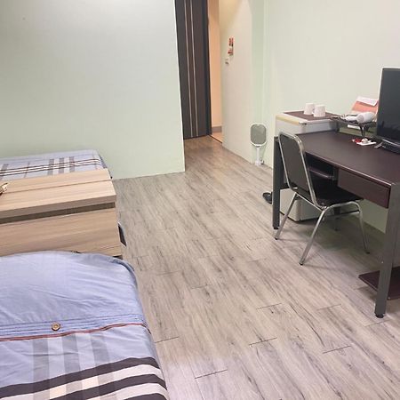 Ksf B&B Tainan Esterno foto